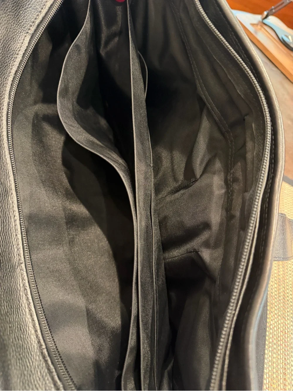 Longchamp Paris EUC Black Leather Weekender Briefcase Travel Crossbody Bag P253